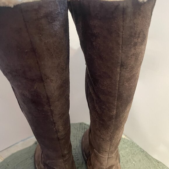 UGG Hartley Winter brown suede tall Boot wedge heel zip side Size 8 - Picture 9 of 11